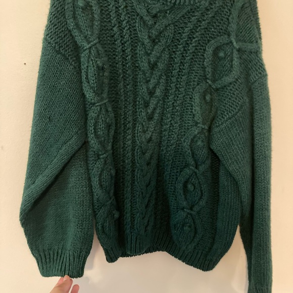SOLD Dark green emerald green sweater large - Picture 4 of 4